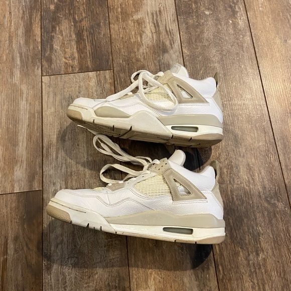 Jordan Shoes - Air Jordan Retro 4 Woman’s sand and white
